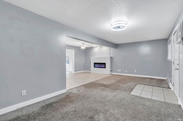 885 W 590 S Road, Wolcottville, IN 46795