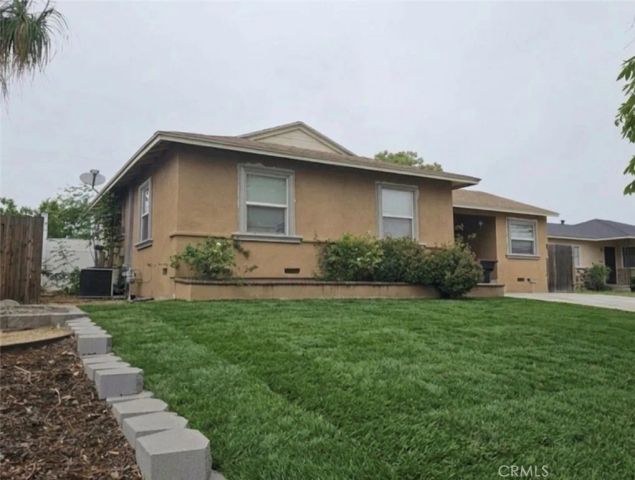 832 Flora, Ontario, CA 91762
