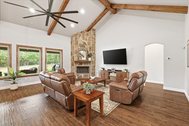 321 Arborview Drive, Weatherford, TX 76088
