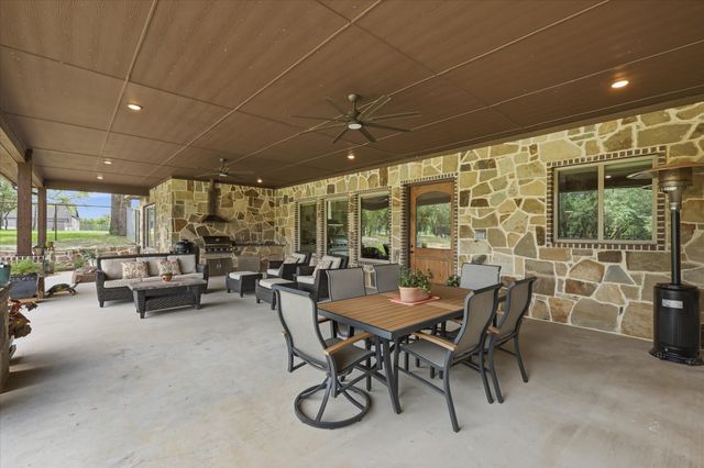 321 Arborview Drive, Weatherford, TX 76088