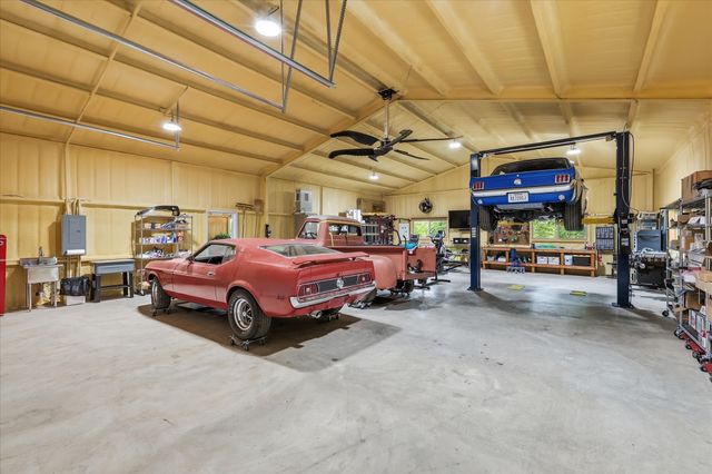 321 Arborview Drive, Weatherford, TX 76088