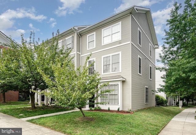 3239 STANTON RD SE, Washington, DC 20020