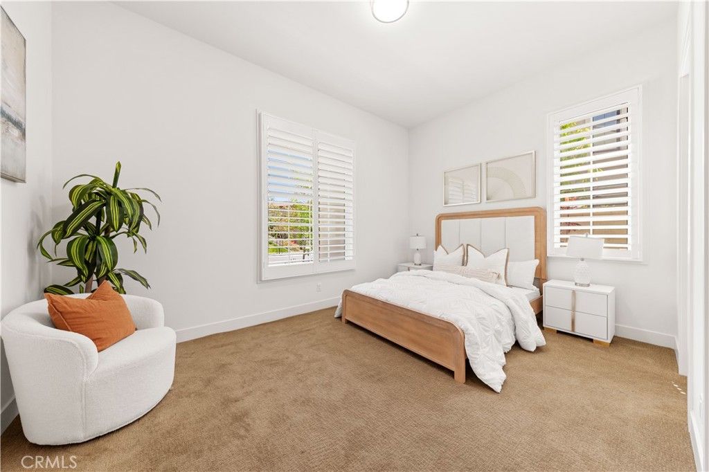 Image 11 of property listing at 84 Eider Run, Irvine, CA 92618