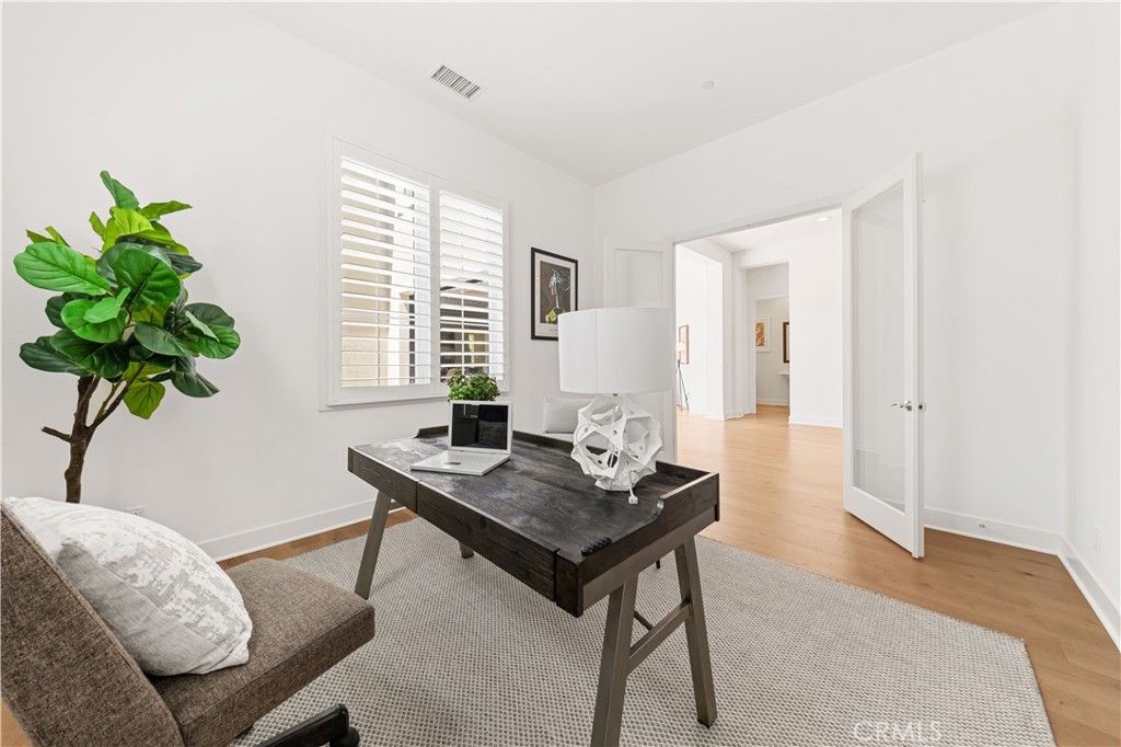 Image 16 of property listing at 84 Eider Run, Irvine, CA 92618