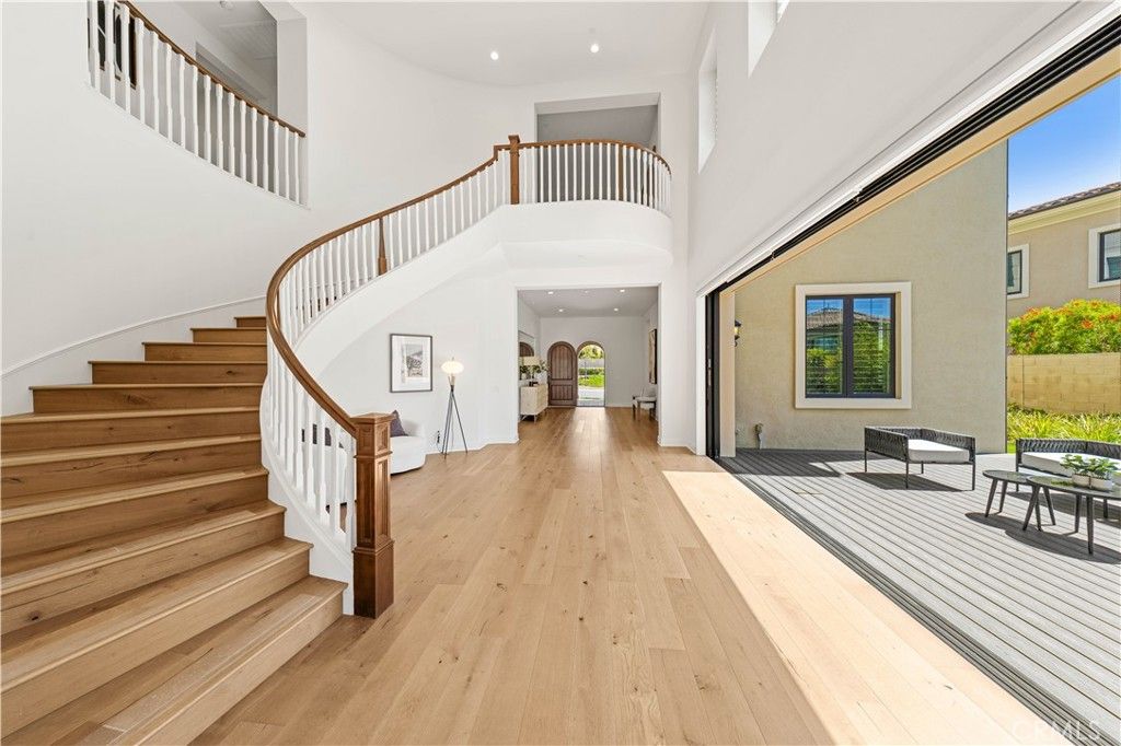 Image 19 of property listing at 84 Eider Run, Irvine, CA 92618