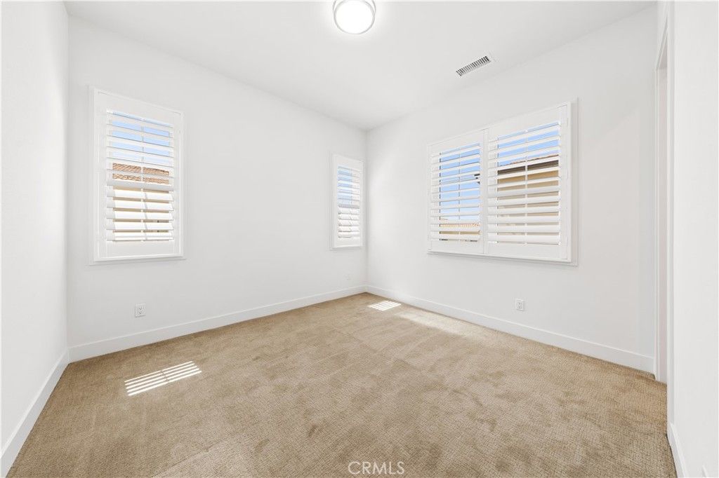 Image 50 of property listing at 84 Eider Run, Irvine, CA 92618