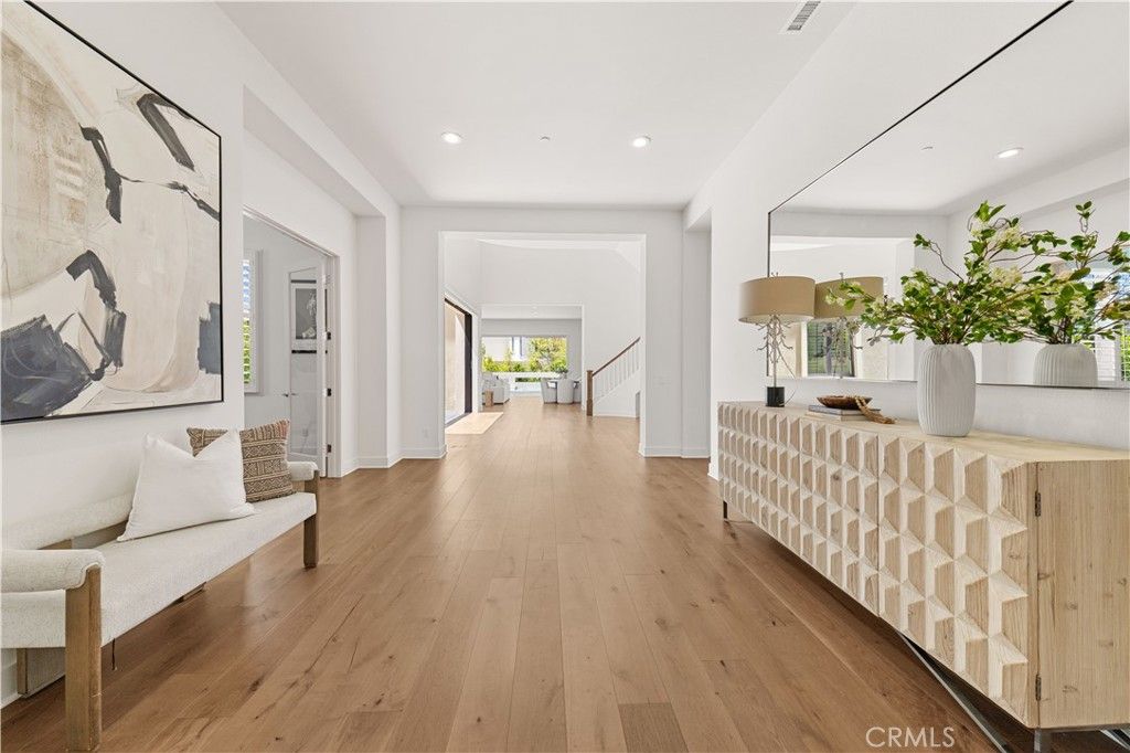 Image 9 of property listing at 84 Eider Run, Irvine, CA 92618
