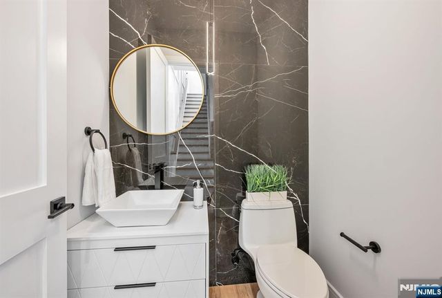 2451 E Camner Street 2451, Fort Lee, NJ 07024