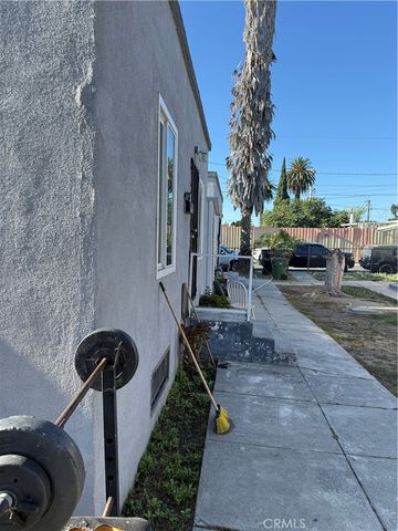 208 E Poplar, Compton, CA 90220
