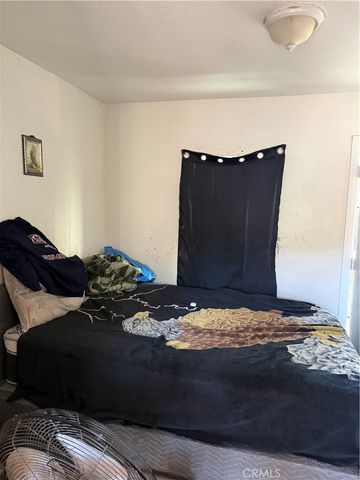 208 E Poplar, Compton, CA 90220