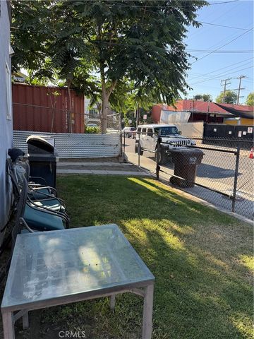 208 E Poplar, Compton, CA 90220