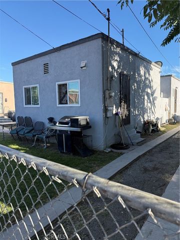 208 E Poplar, Compton, CA 90220