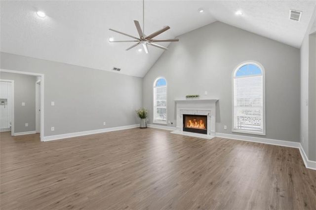 1921 E Bay Street E, Hoschton, GA 30548