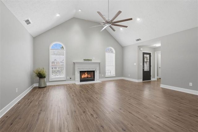 1921 E Bay Street E, Hoschton, GA 30548