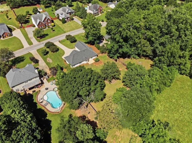 1921 E Bay Street E, Hoschton, GA 30548