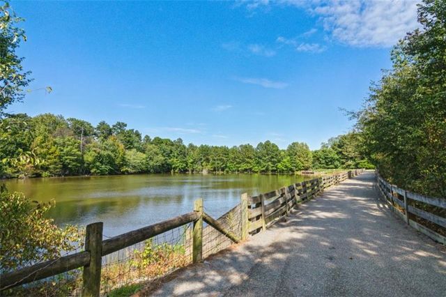 1921 E Bay Street E, Hoschton, GA 30548