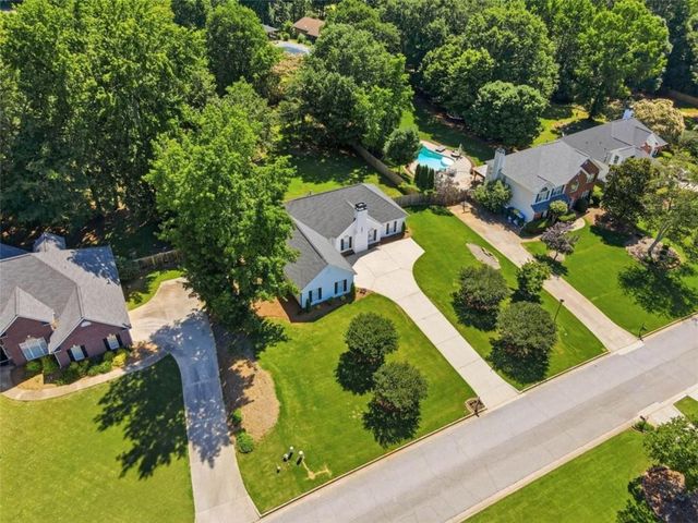 1921 E Bay Street E, Hoschton, GA 30548