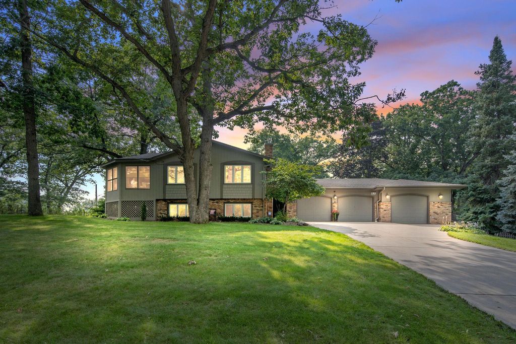 2177 Overlake Avenue, White Bear Twp, MN 55110