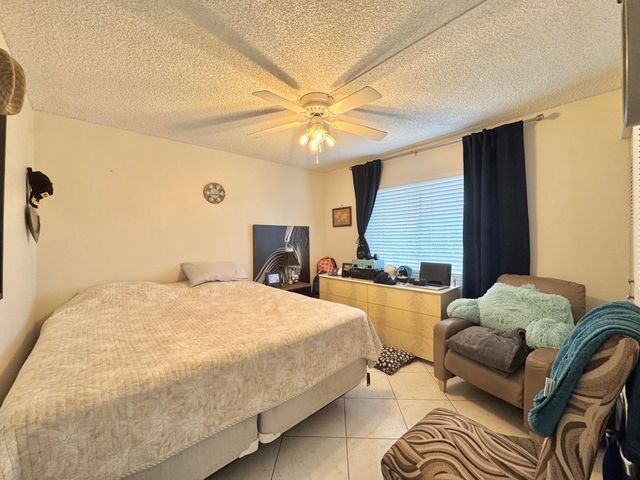 7006 Huntington Lane, Delray Beach, FL 33446