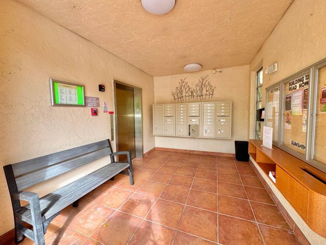 7006 Huntington Lane, Delray Beach, FL 33446