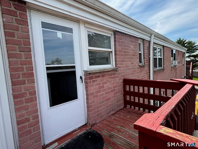 182 Seaton Road 4, Stamford, CT 06902