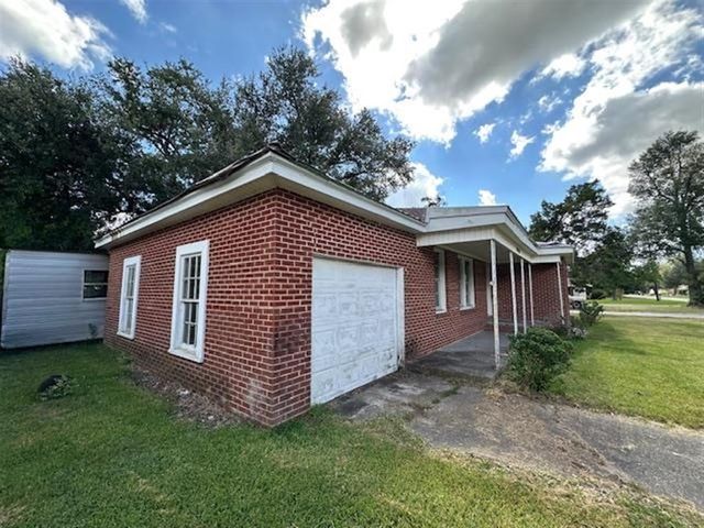 900 Mathilda Drive, Sulphur, LA 70663