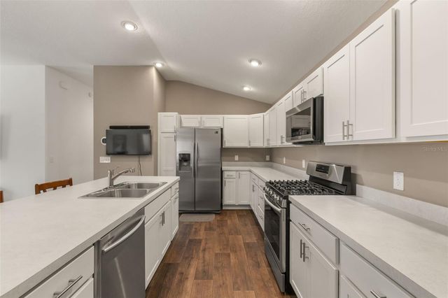 1930 RHETT ROAD, The Villages, FL 32163