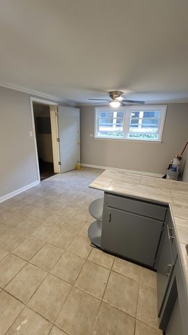 15214 Woodlawn East Avenue, Dolton, IL 60419