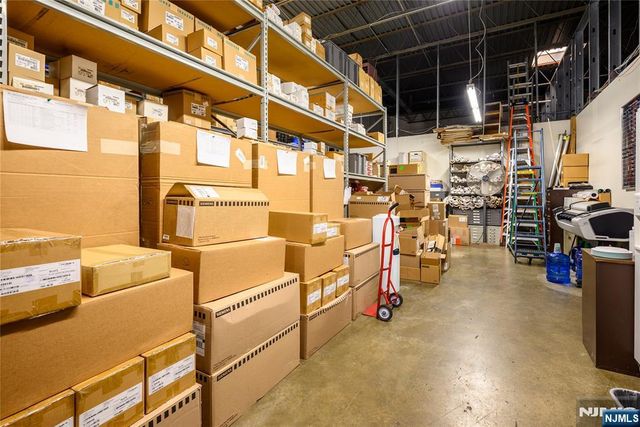 307 W Pleasantview Avenue, Hackensack, NJ 07601