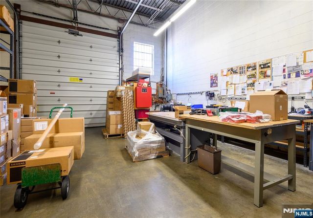 307 W Pleasantview Avenue, Hackensack, NJ 07601