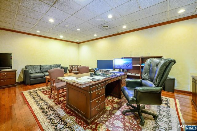 307 W Pleasantview Avenue, Hackensack, NJ 07601