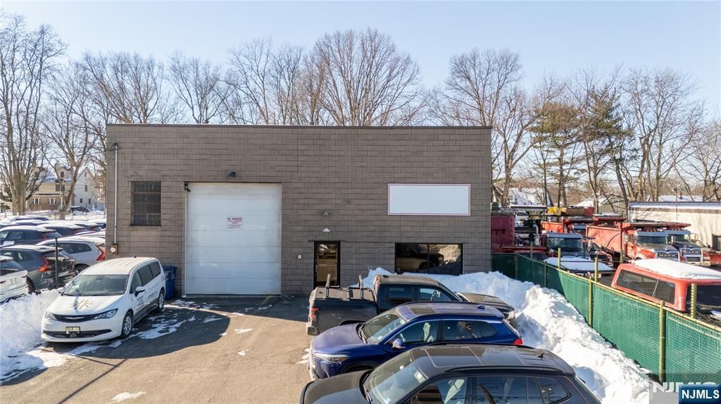 307 W Pleasantview Avenue, Hackensack, NJ 07601