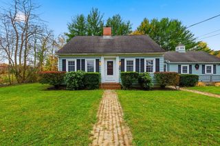 47 Reservoir St, North Attleboro, MA 02760