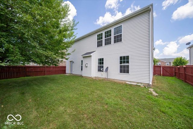 2931 sentiment Lane, Greenwood, IN 46143