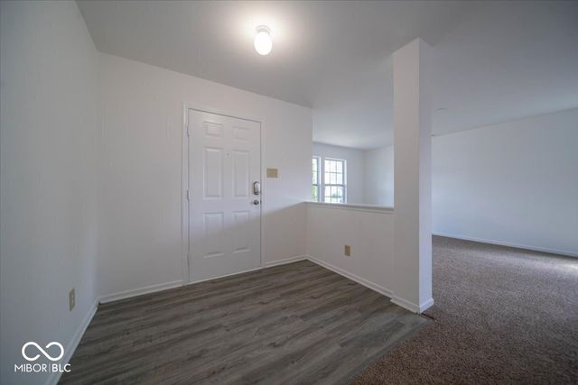 2931 sentiment Lane, Greenwood, IN 46143