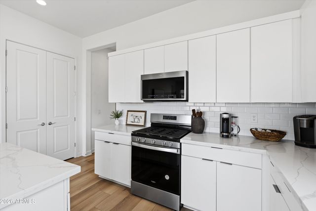 17974 W BIGHORN Avenue, Goodyear, AZ 85338