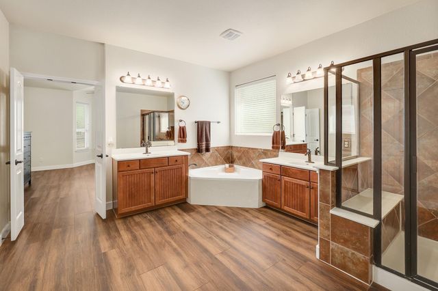 212 Monahans DR, Georgetown, TX 78628