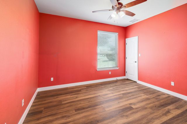 212 Monahans DR, Georgetown, TX 78628