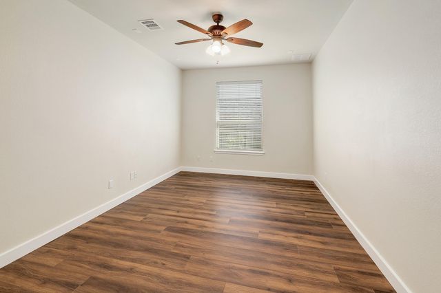 212 Monahans DR, Georgetown, TX 78628