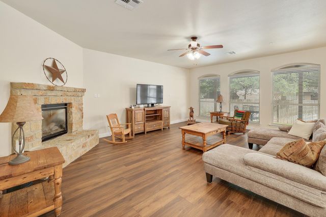 212 Monahans DR, Georgetown, TX 78628