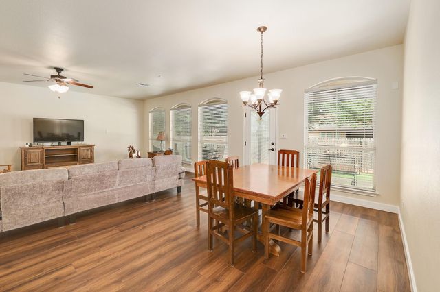 212 Monahans DR, Georgetown, TX 78628