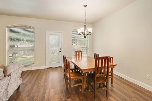 212 Monahans DR, Georgetown, TX 78628