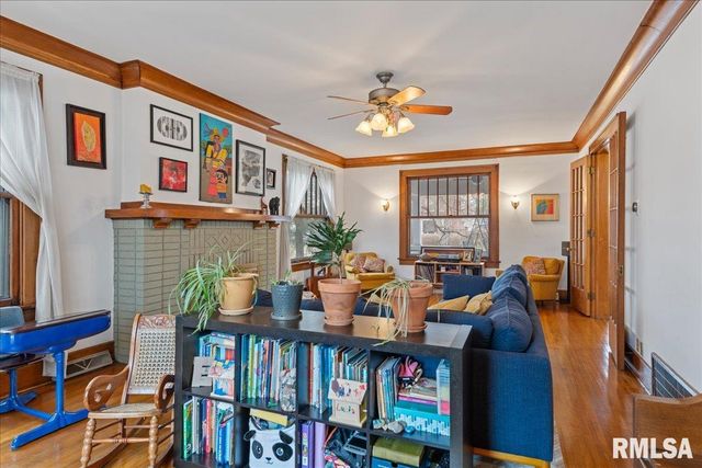 817 S PARK Avenue, Springfield, IL 62704