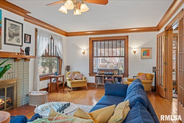 817 S PARK Avenue, Springfield, IL 62704