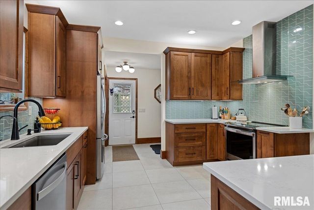 817 S PARK Avenue, Springfield, IL 62704