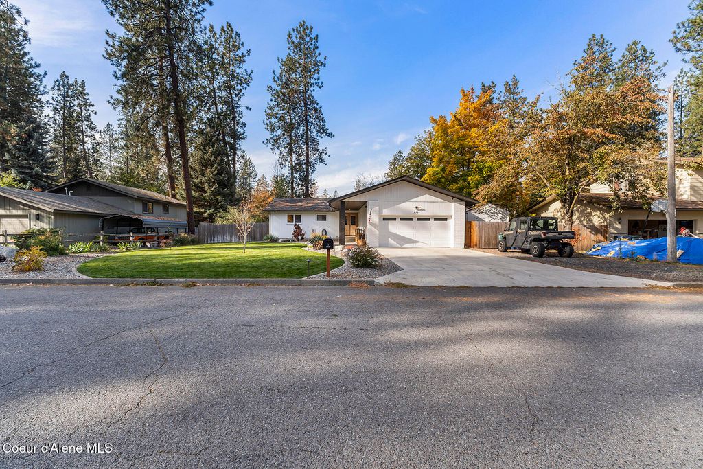 3704 N Woods LN, Coeur d'Alene, ID 83815 photo 2
