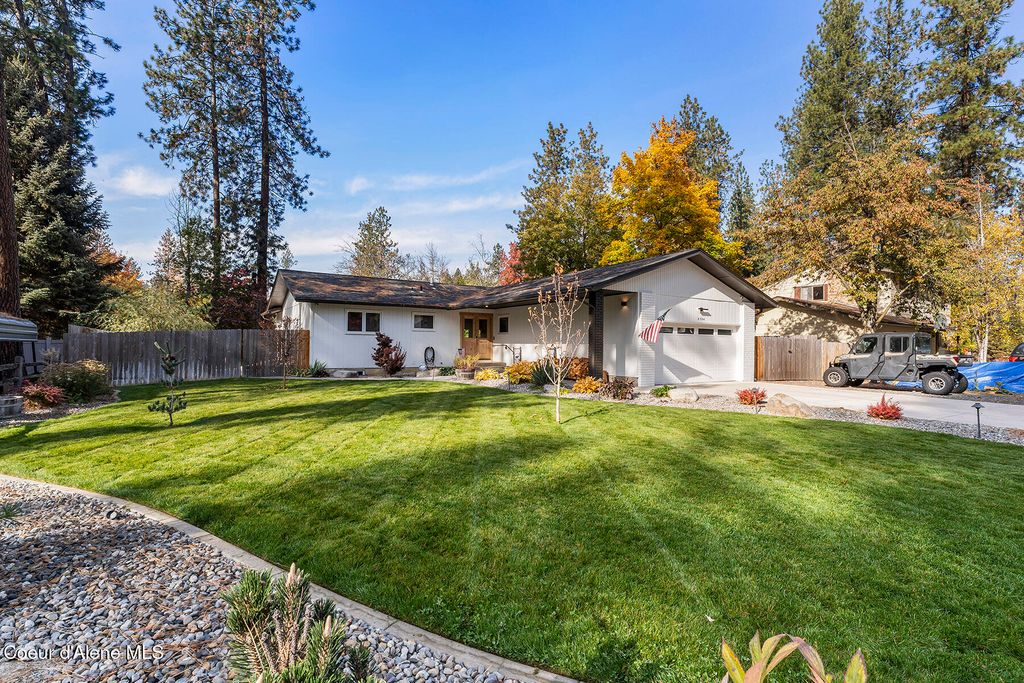 3704 N Woods LN, Coeur d'Alene, ID 83815 photo 3