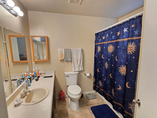 644 Bataan Drive SW, Albuquerque, NM 87121