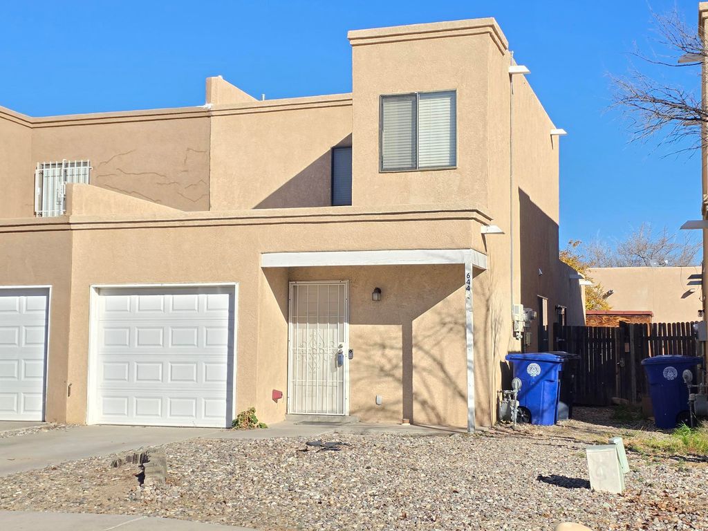 644 Bataan Drive SW, Albuquerque, NM 87121