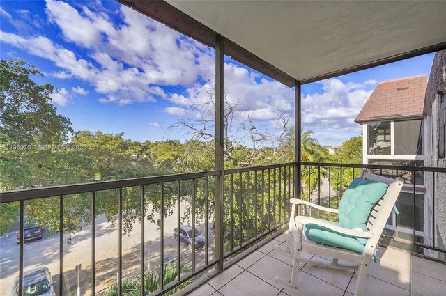 1681 NW 70th Ave 418, Plantation, FL 33313